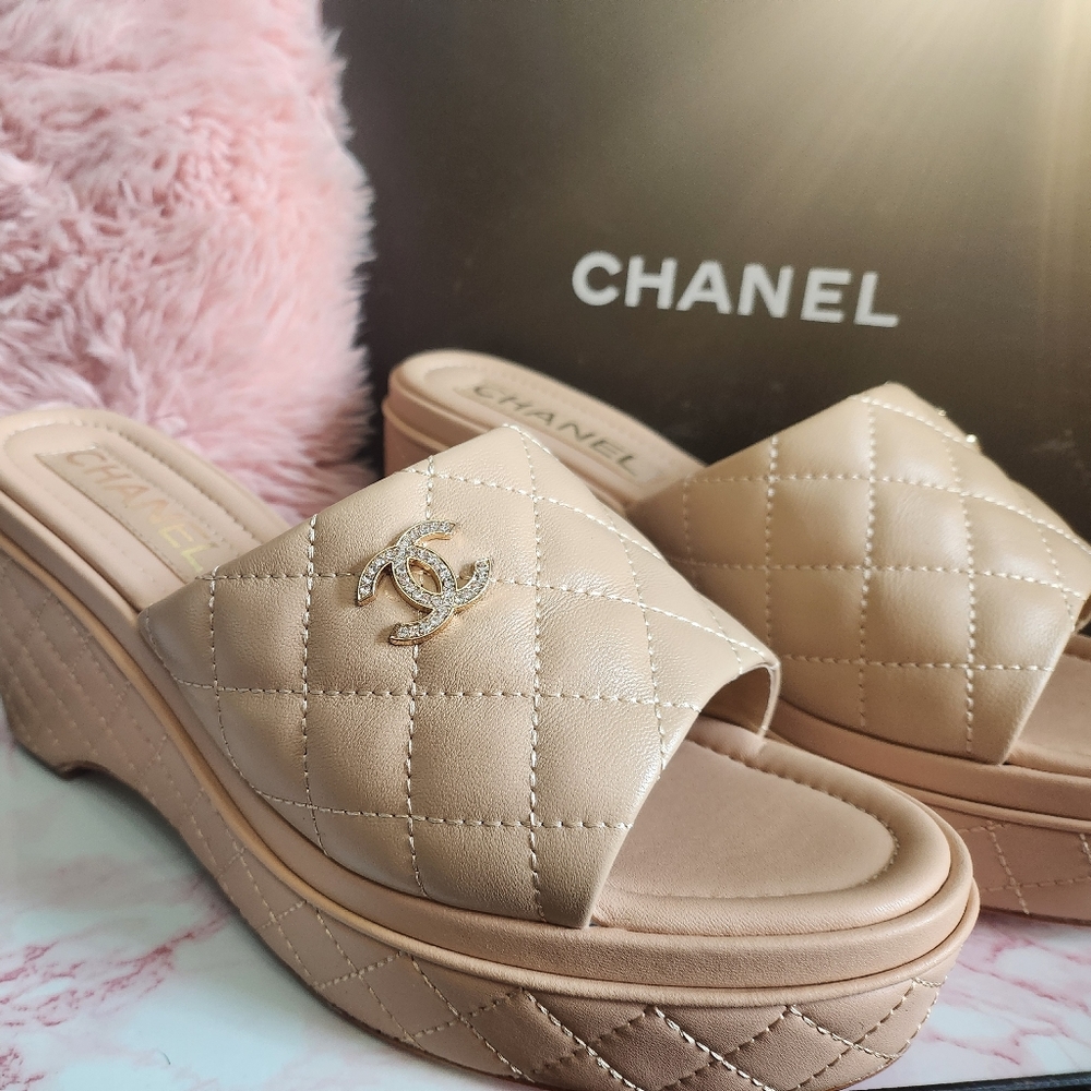 Chanel Mules 👡 Sandals
